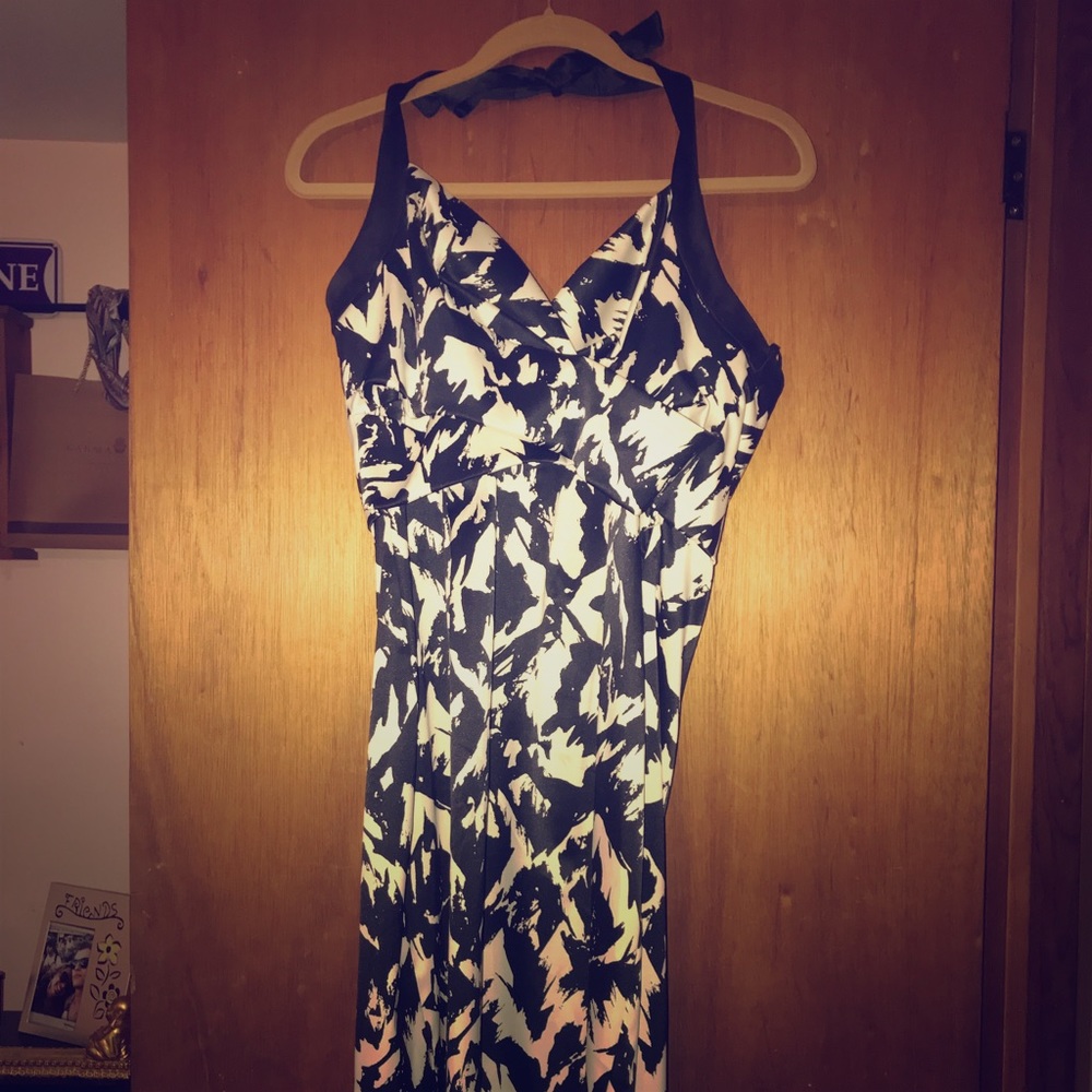 Knee length cocktail dress. Worn once.
